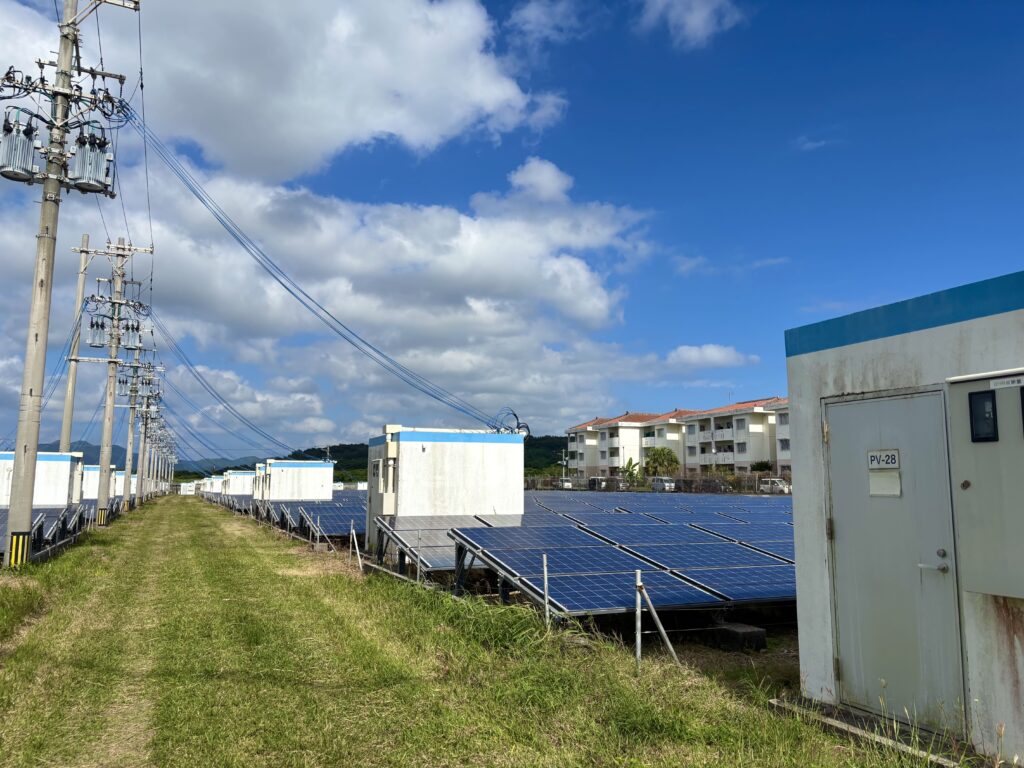 石垣市宮良で撮影をした様子　コントロール室