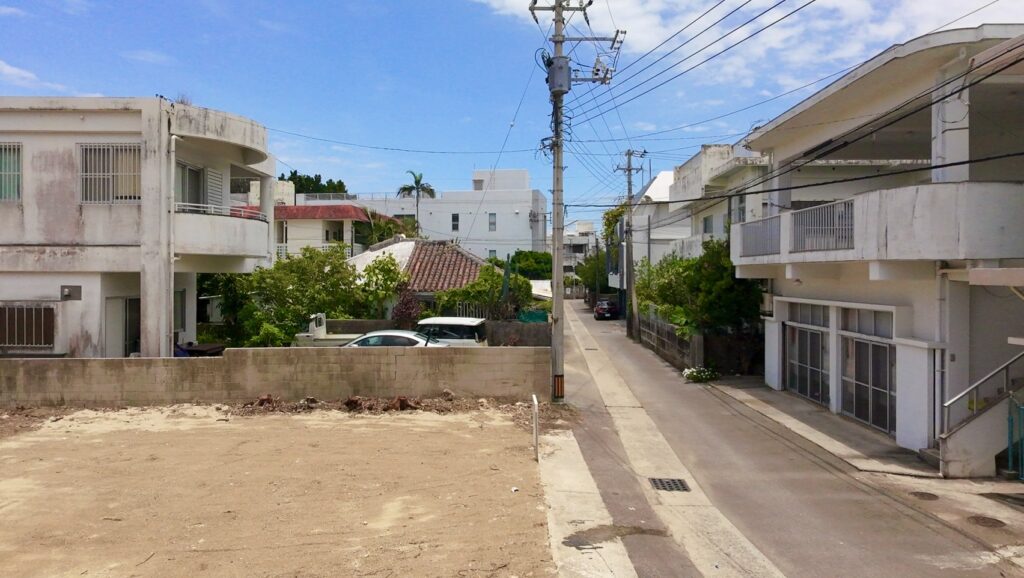 石垣島不動産　石垣市　石垣　売却　売買　土地　建物　マンション　収益物件　全景