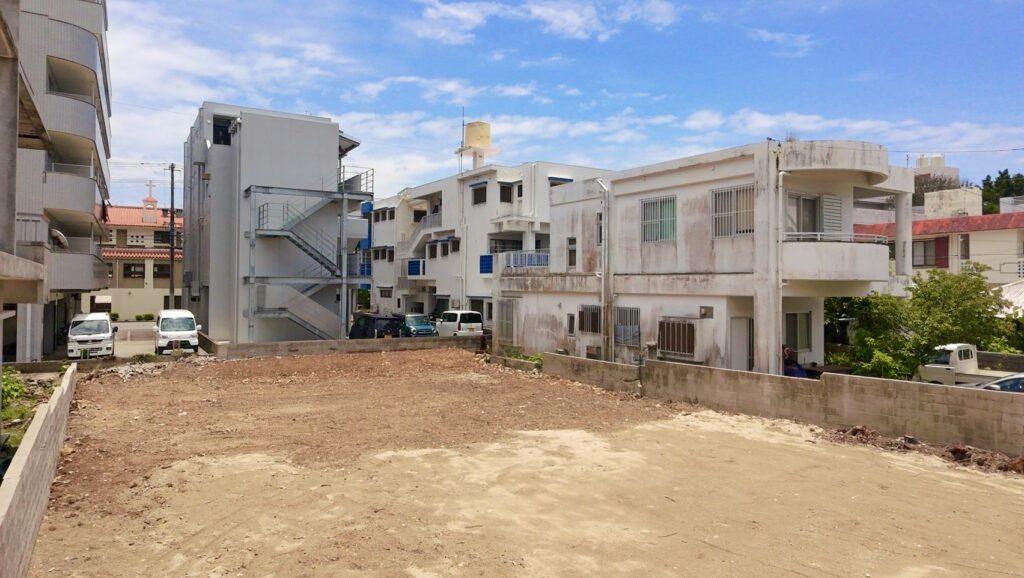 石垣島不動産　石垣市　石垣　売却　売買　土地　建物　マンション　収益物件　全景