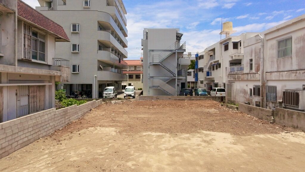 石垣島不動産　石垣市　石垣　売却　売買　土地　建物　マンション　収益物件　全景